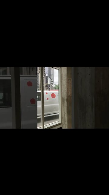 Square Victoria Metro