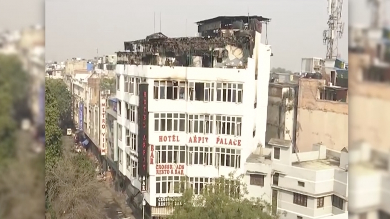 At Least 17 Dead After Fire Breaks Out In New Delhi Hotel