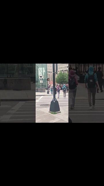 Mystery Man walking in America. Downtown Boston. Ma#travel#fashion#short