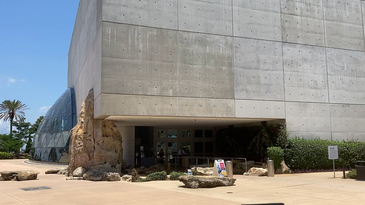 Salvador Dali Museum (Front)