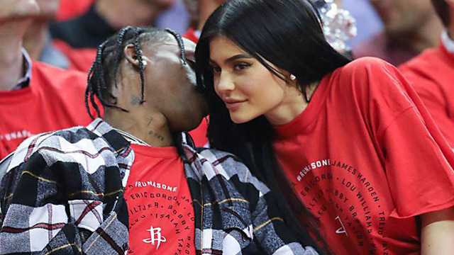 Kylie Jenner & Travis Scott RECREATE Cute Basketball 1st Date Photo!