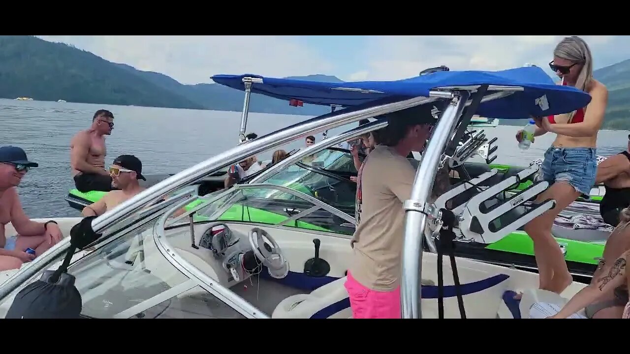 Raft Up Shoot Out ! AH !! I'm Hit !!!