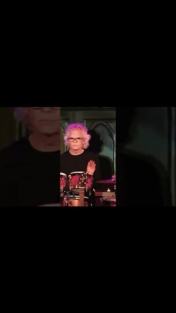 Native American Flutist walks out into the crowd! #nativeamericanflute #crowd #audience #short