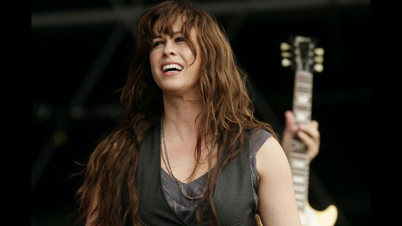 Alanis Morissette Admits Music Industry Is Run By Elite Pedophiles : They're ALL Rapists