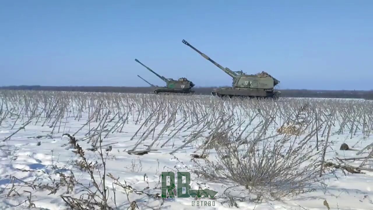 Counter-battery firing of Msta-S self-propelled howitzers against Ukrainian M777 near Svatovo.