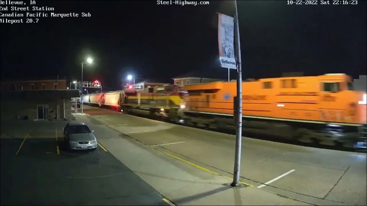 CP 8781 Leads SB CP 374 Grain at Guttenberg, Dubuque, Bellevue, Muscatine, Washington & Ottumwa, IA