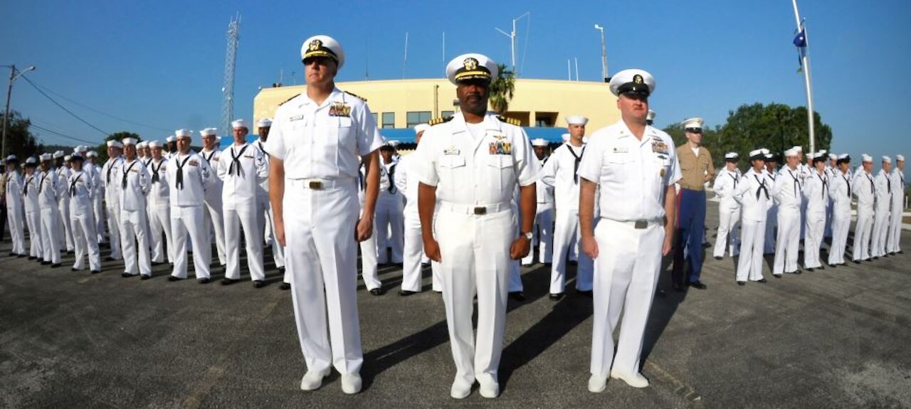 WRITE NOW! TRUMP ART IN WAR (013)