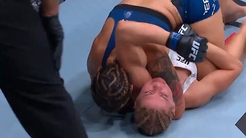 Ailin Perez defeats Daria Zhelezniakova in the first round and then celebrates with a twerk