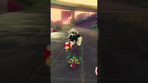 Birdo Blue Shell Dodge