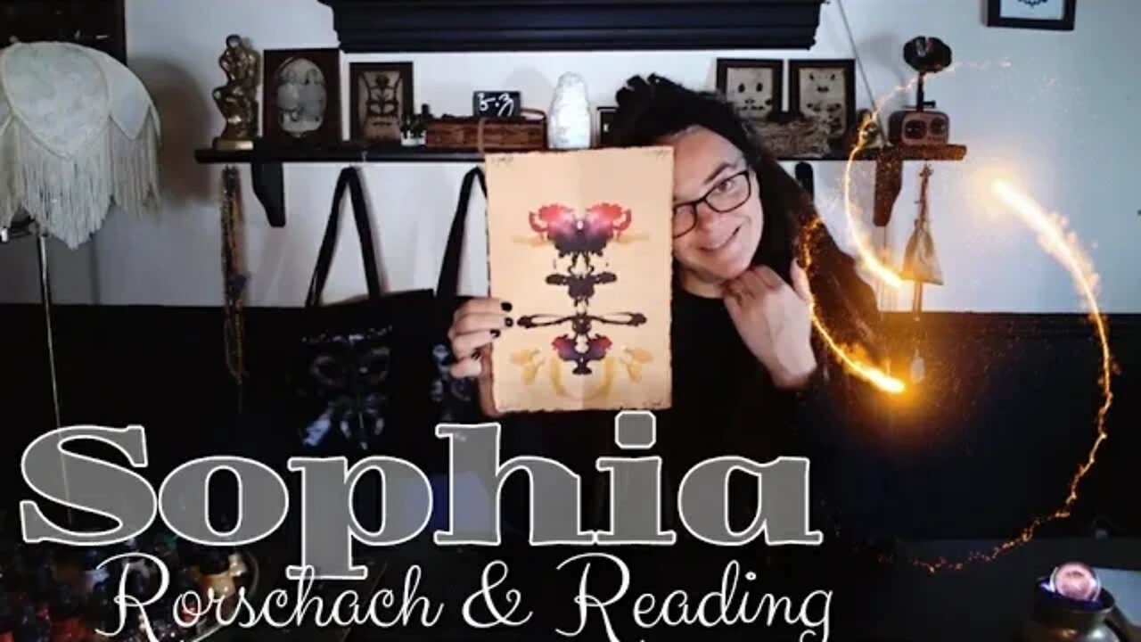 Sophia 👁 🔮 Girl with a golden Aura! Roses, Hope, Faith & Passion