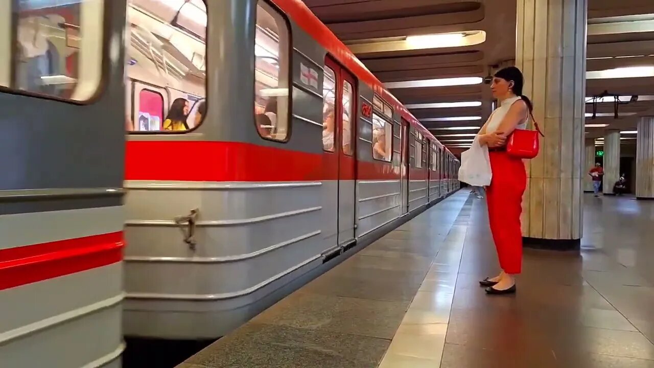 modernized wagons of the Tbilisi Metro // თბილისის მეტროპოლიტენის მოდერნიზებული ვაგონები