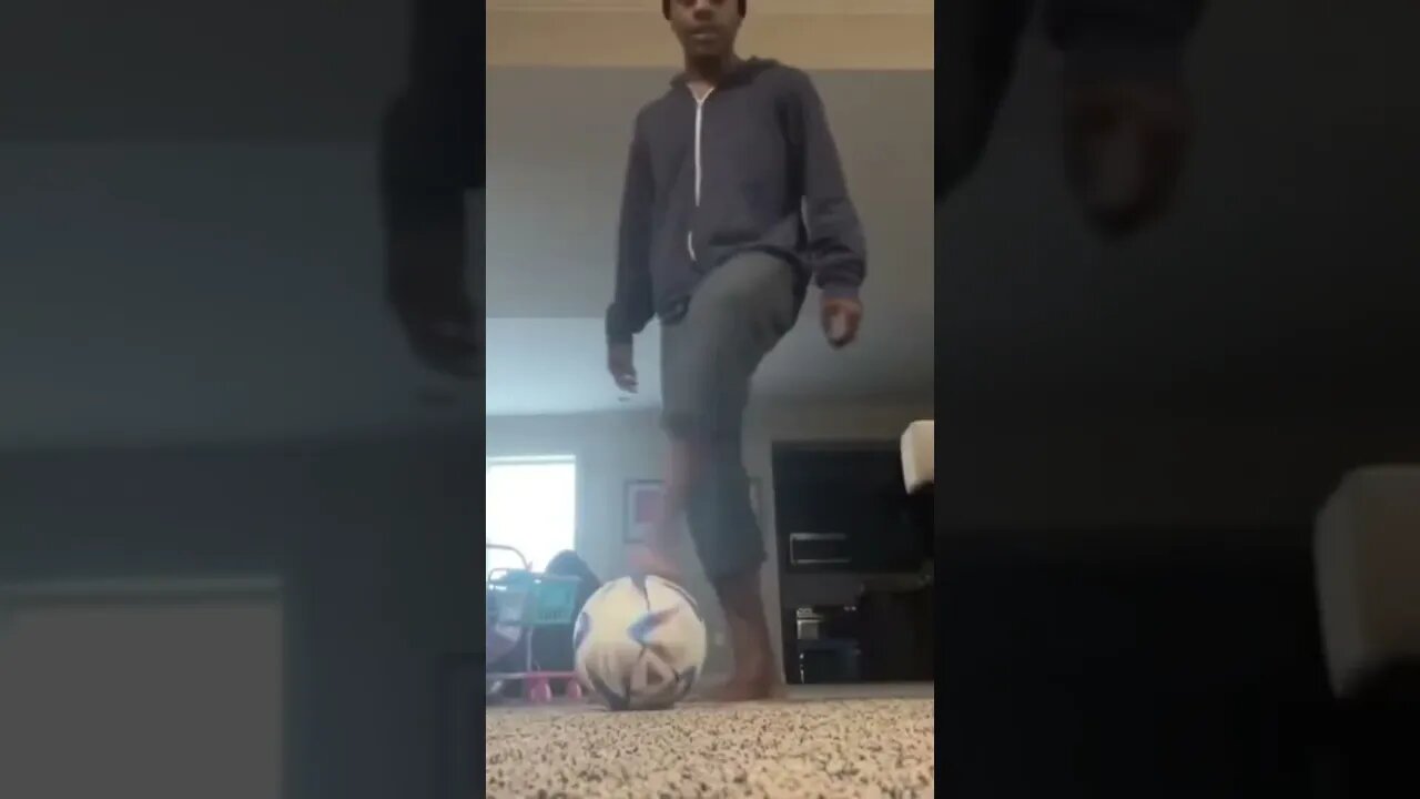 IShowSpeed shows off his soccer skills #shorts