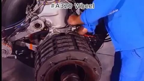 How Do These Guys Replace #A320 Wheel ???!!! #Aviation #Fly #AeroArduino