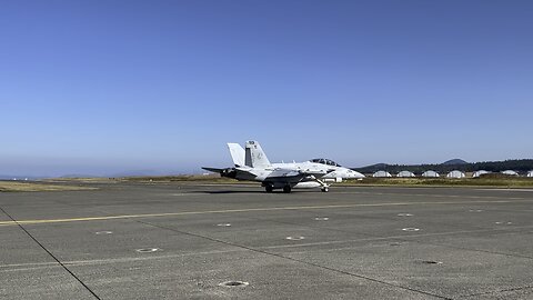 EA-18G Growlers Taxiing