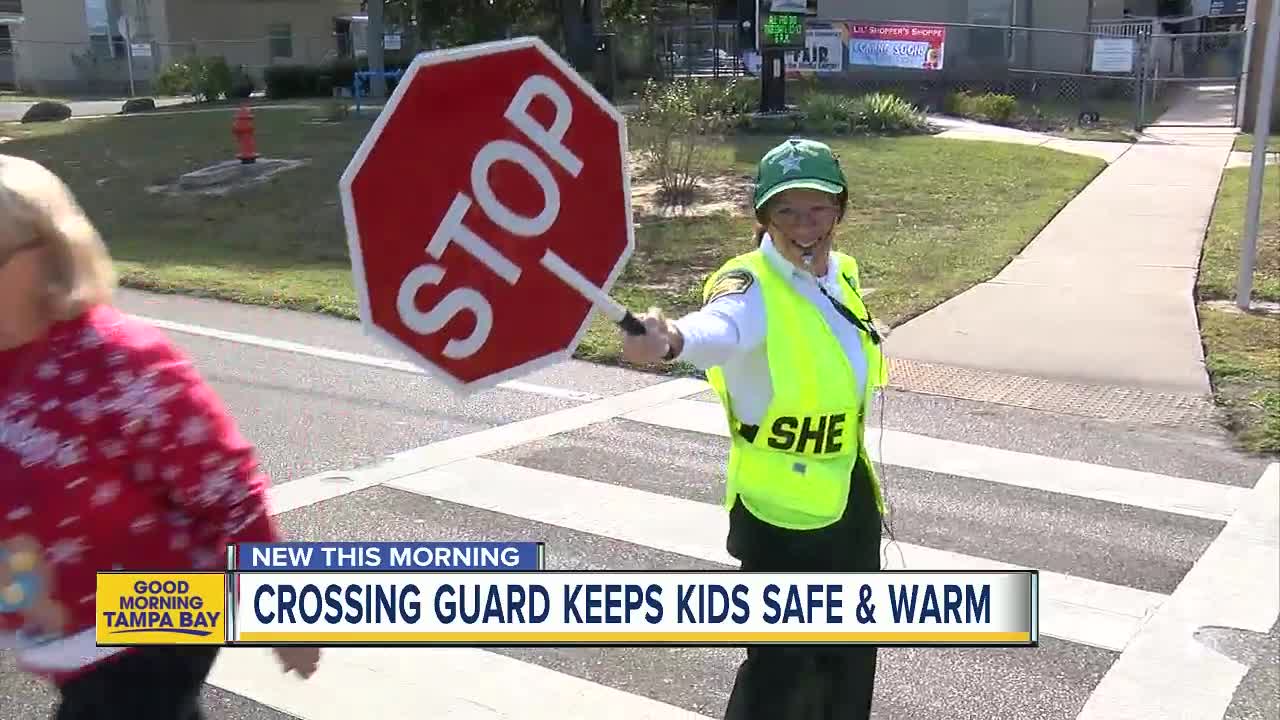 Polk County crossing guard becomes local celebrity thanks to warm act of kindness