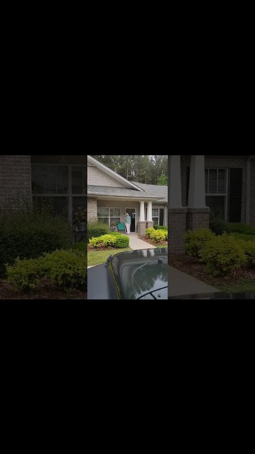 Mom sad we are leaving. The hardest part of visiting is the leaving. #mom #growingold #shorts