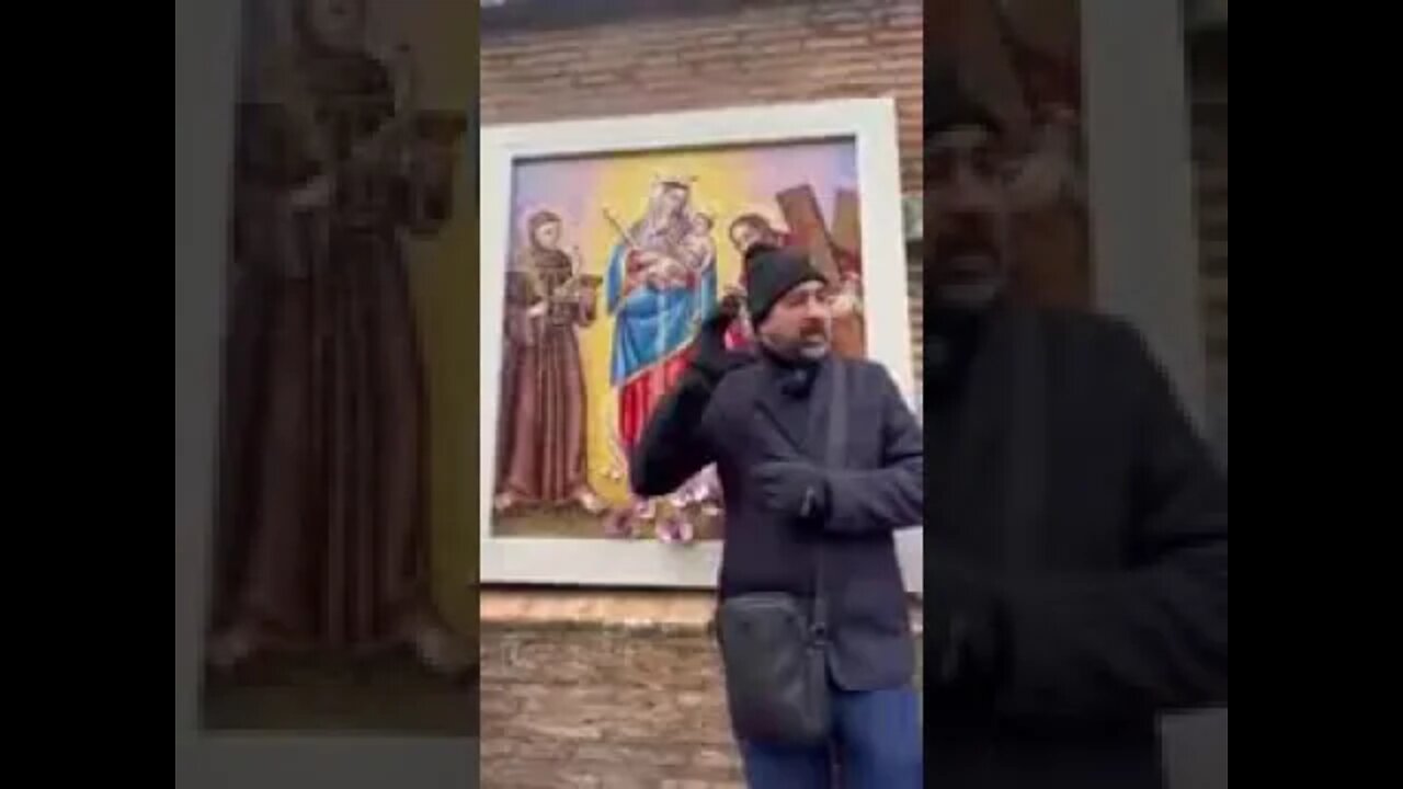Díos mismo nos enseñó a amar y venerar a la Virgen María.