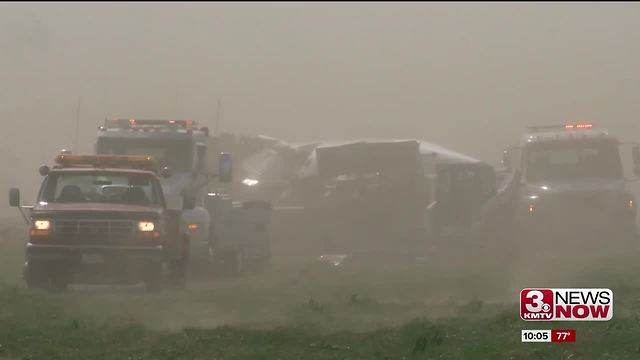 Winds, blowing dust menace Omaha metro area