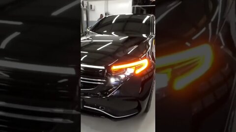 A MERCEDES NÃO ESTÁ PRA BRINCADEIRA! OLHA SÓ O NOVO EQC 400 AMG! #shorts