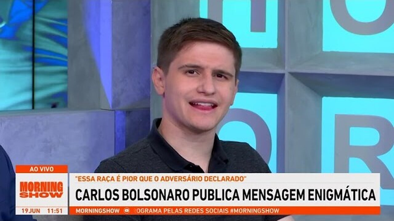 Carlos Bolsonaro posta mensagens enigmáticas no Twitter