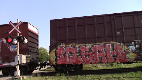 CN 2222 & CN 5723 Engines Manifest Train East Through Ontario