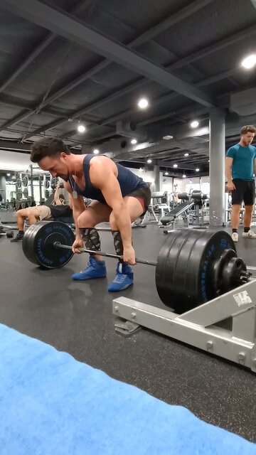 Raw Deadlift (210kg/463lb)