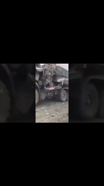 RUSSIAN CONVOY DESTROYED ALONG UKRAINIAN ROAD