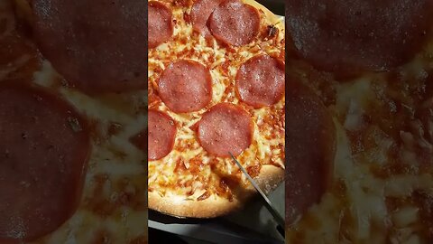 #delicious 2.99€ #conveniencestore #pizza #mukbang #shorts