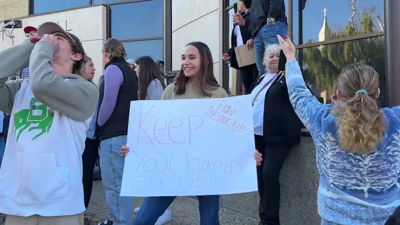 1-Million March 4 Children in Lethbridge sees counter protest from 2SLGBTQ+ allies