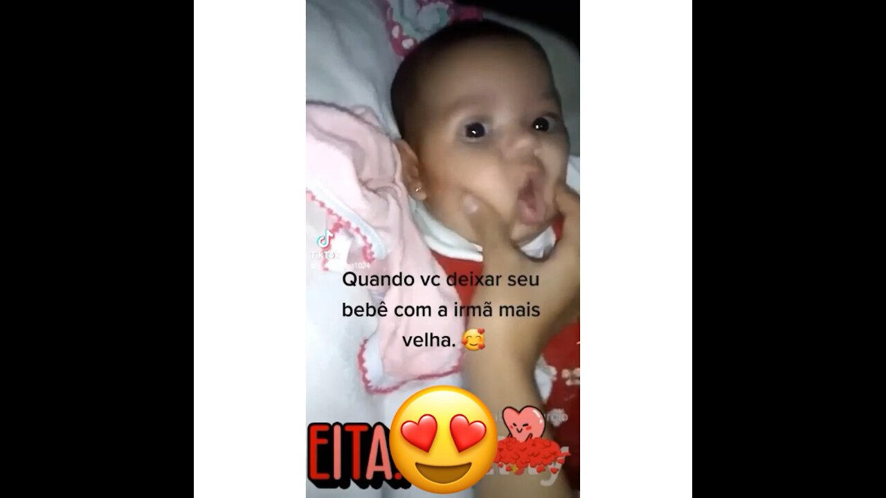 Lice e Isa - Cuidando da irmã mais nova