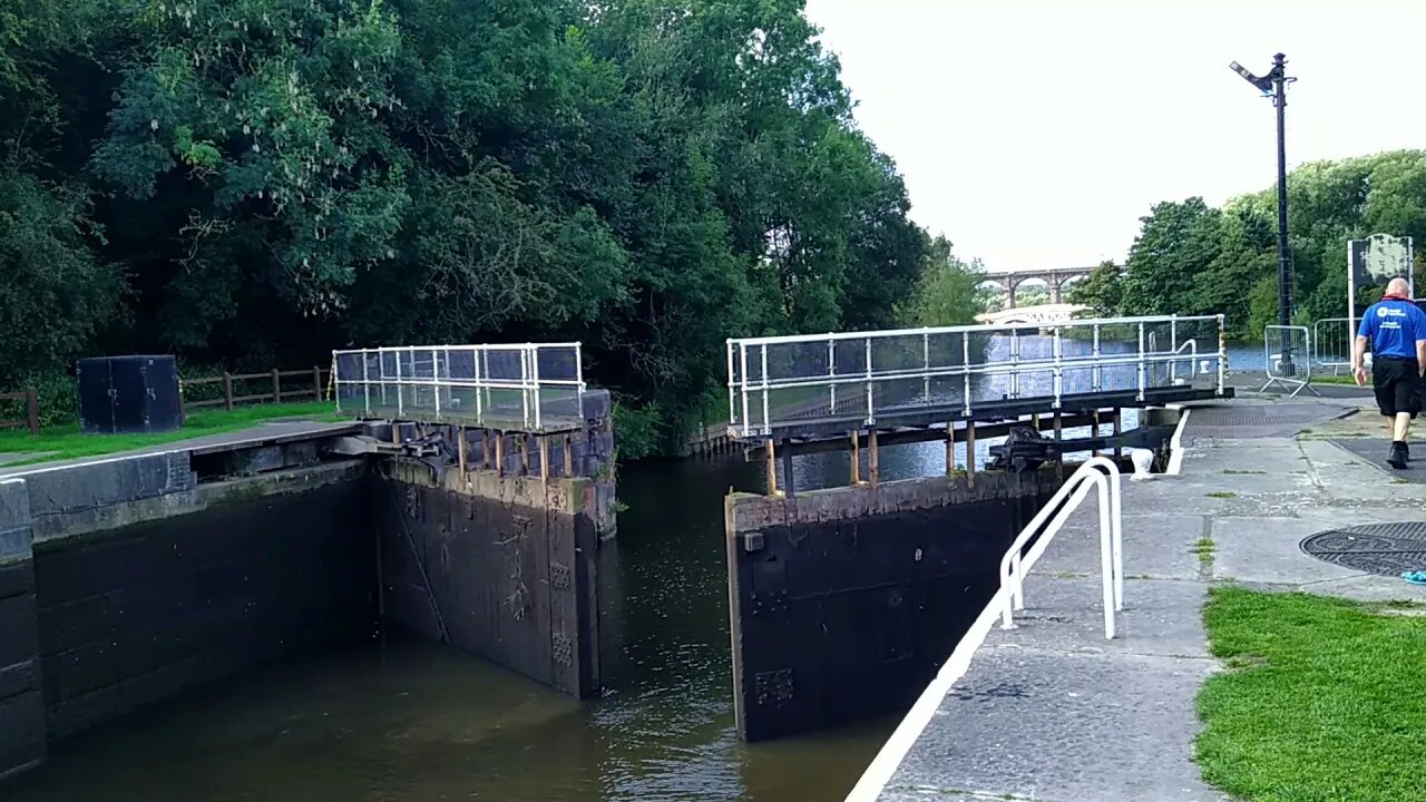 Dutton locks. Water fills a lock.