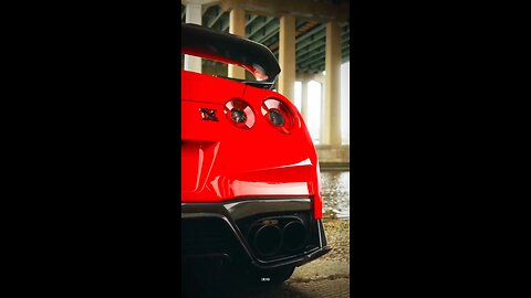 Nissan/Red/Car