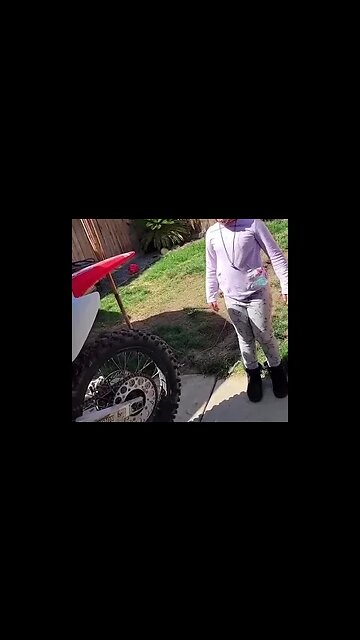 When your dad is a dirtbike rider🙄😲