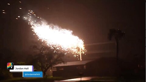 🇺🇸⚡️❗️ DANG! Video Captured a Power-line Exploding Over a Home in Venice, Florida