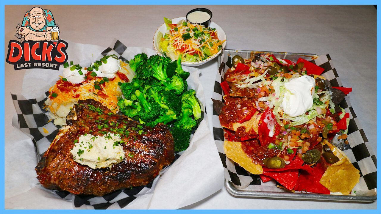 Giant T-Bone Steak Dinner Challenge at Dick's Last Resort in Las Vegas!