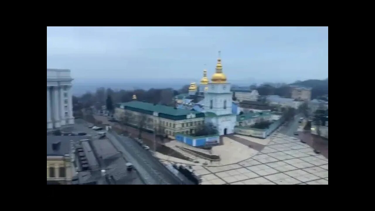 Sirens in kyiv as Russian bombers target Ukraine