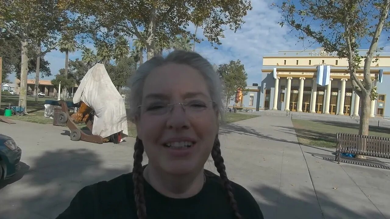 Kat takes a tour of the old Courthouse in Hanford.