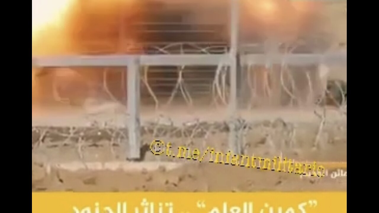 Hamas plants a mine in a Palestinian flag pole