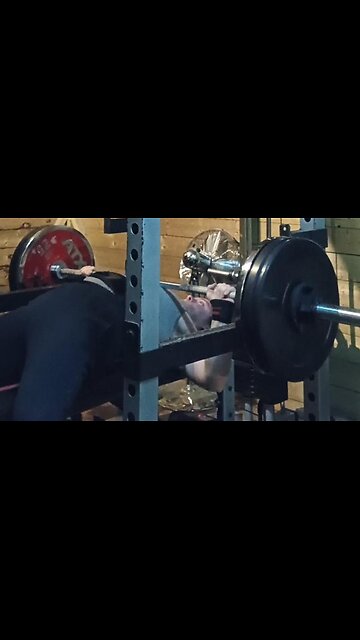 6x3 102.5 Kgs Paused Bench Press. Last Set.