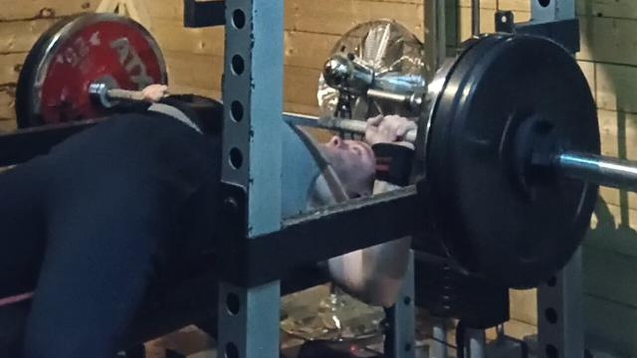 6x3 102.5 Kgs Paused Bench Press. Last Set.