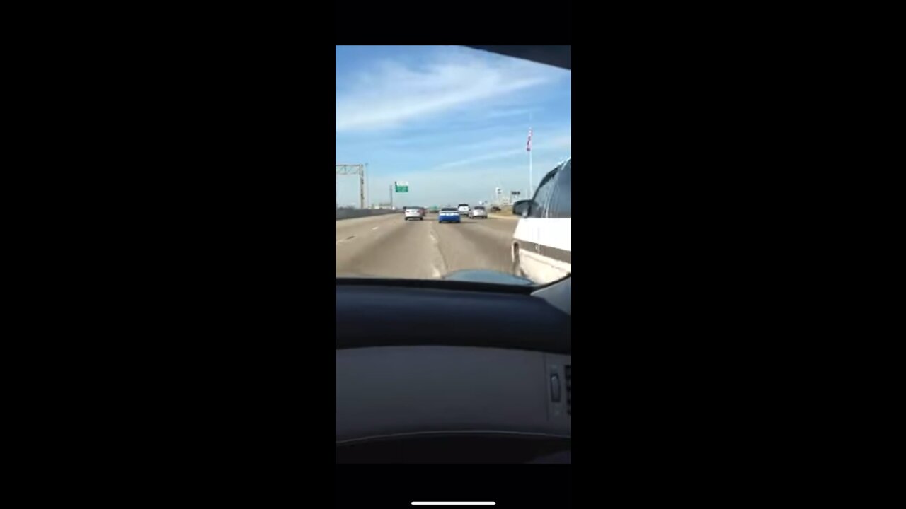 Infinity M37 cutting threw traffic like a boss
