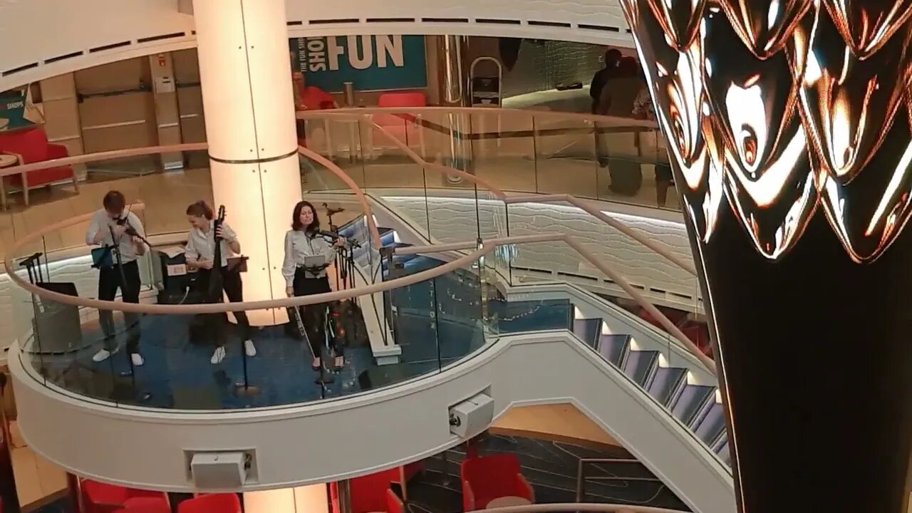 Live Music in the Atrium of Carnival Horizon Sept 29 2022