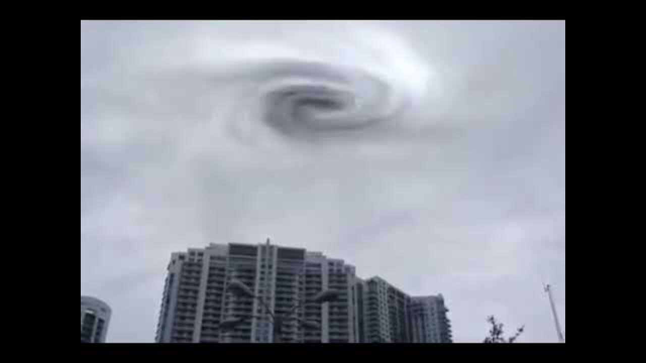 Free Stock Footage UFO Over Miami
