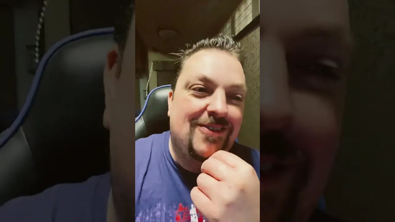 This Dude Is Making Me Hungry! 😋