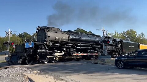 Worlds largest steam engine rolled through McAlester, Oklahoma!