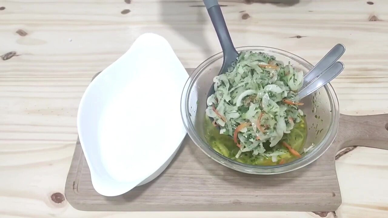 super tasty onion salad