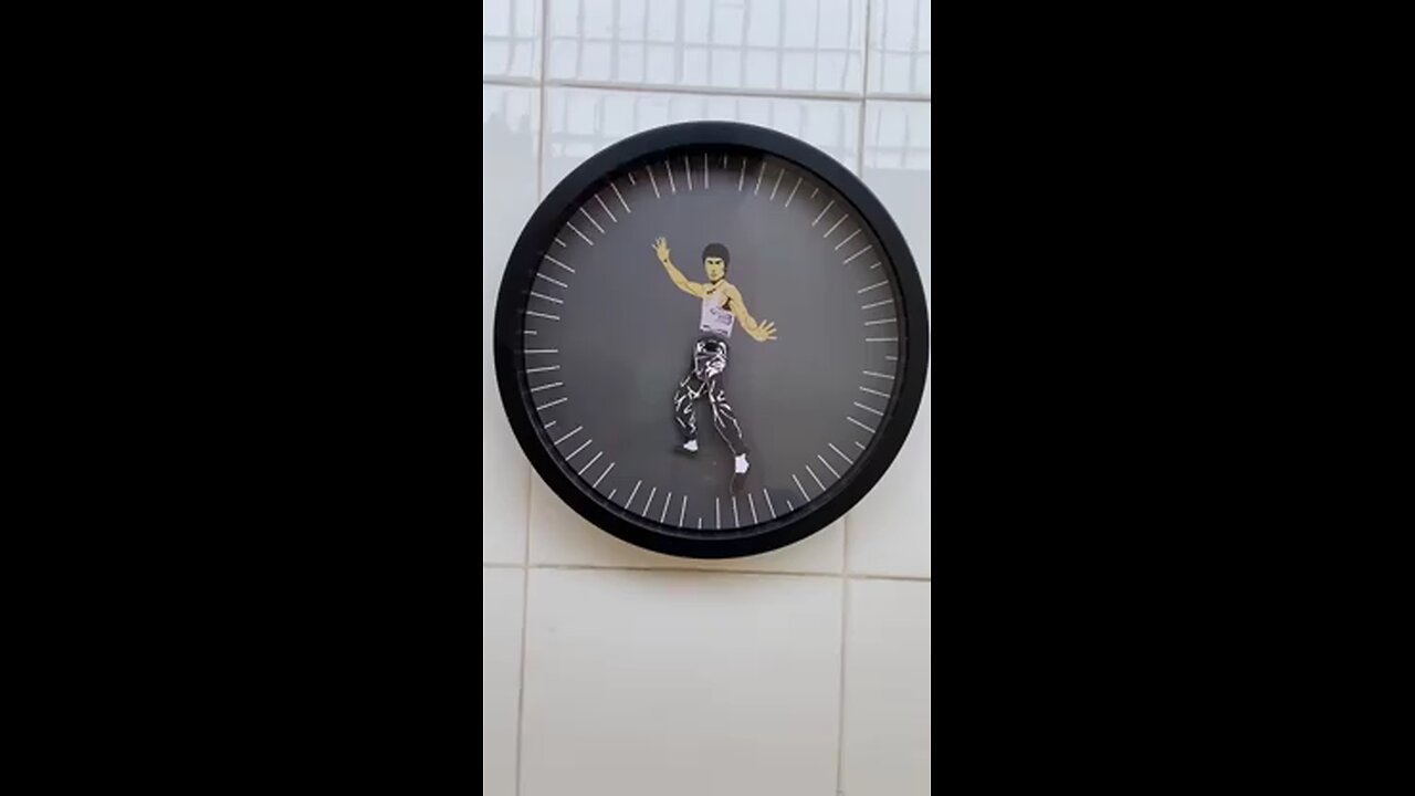 Kung Fu Wall Clock Bruce Lee Creative Round Clock, click here to enter the mall to buy!