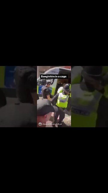 DARREN GEE AT THEE ARREST OF CRYING MAN WHO OBVIOUSLY HAS MENTAL HEALTH DISFUNCTION