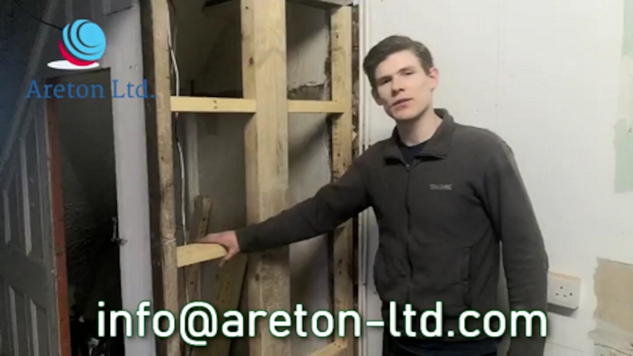 Reconstruction of main walls by kickstart work on house