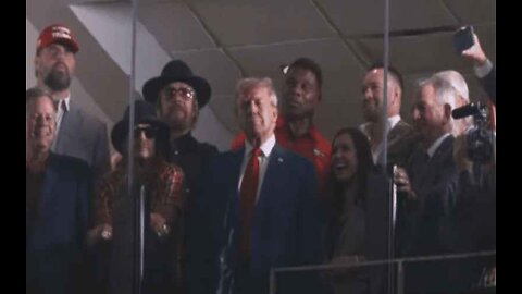 Trump Receives Thunderous Welcome at Alabama Football Game